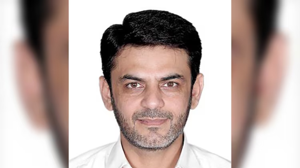 Pakistani national assassinate Trump