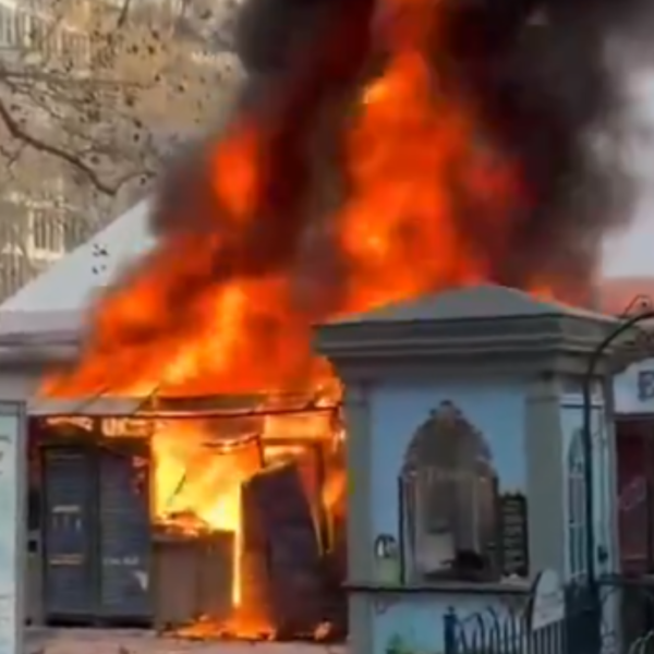 Fire erupts at Bryant Park’s