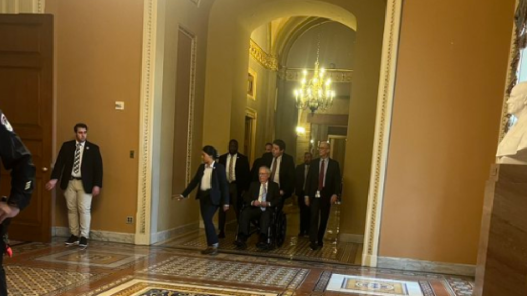 Mitch McConnell injured after falling down Senate stairs