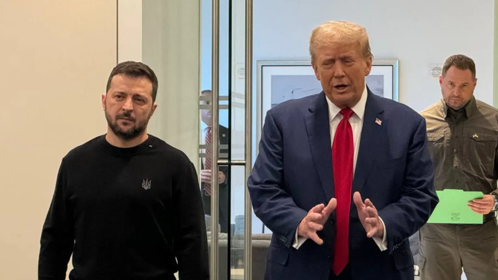 Trump calls Zelenskyy a 'dictator'