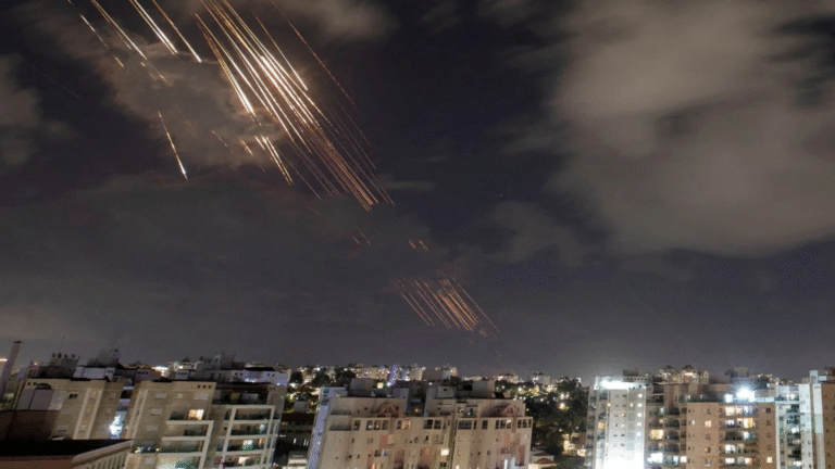 Iran strikes Israel missiles